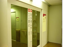 写真1:病棟入り口