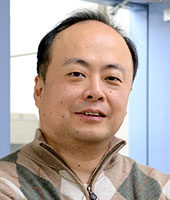 上坂 敏弘